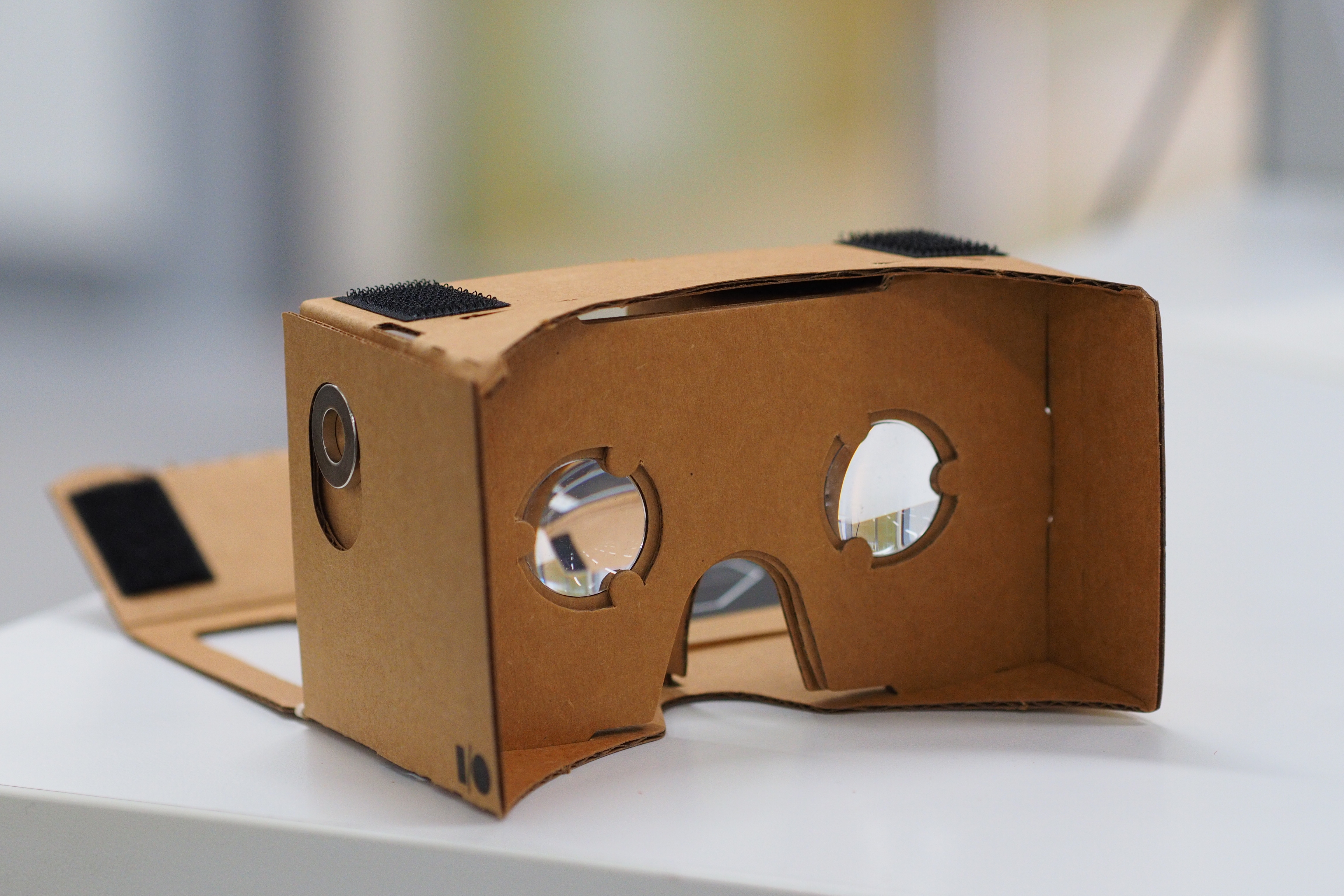 _images/Assembled_Google_Cardboard_VR_mount.jpg